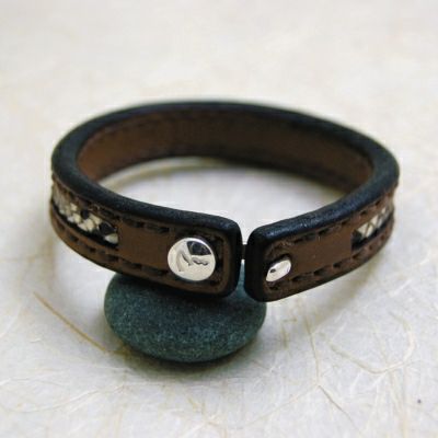 ichi レザーブレスレット L321122ベンズ シルバー925 leather bracelet | ichi{% category.comment_1 %}