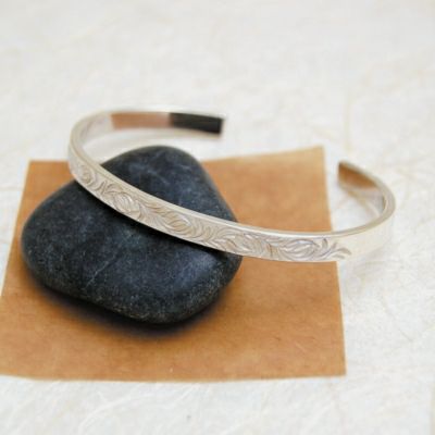 bangle | ichi{% category.comment_1 %}